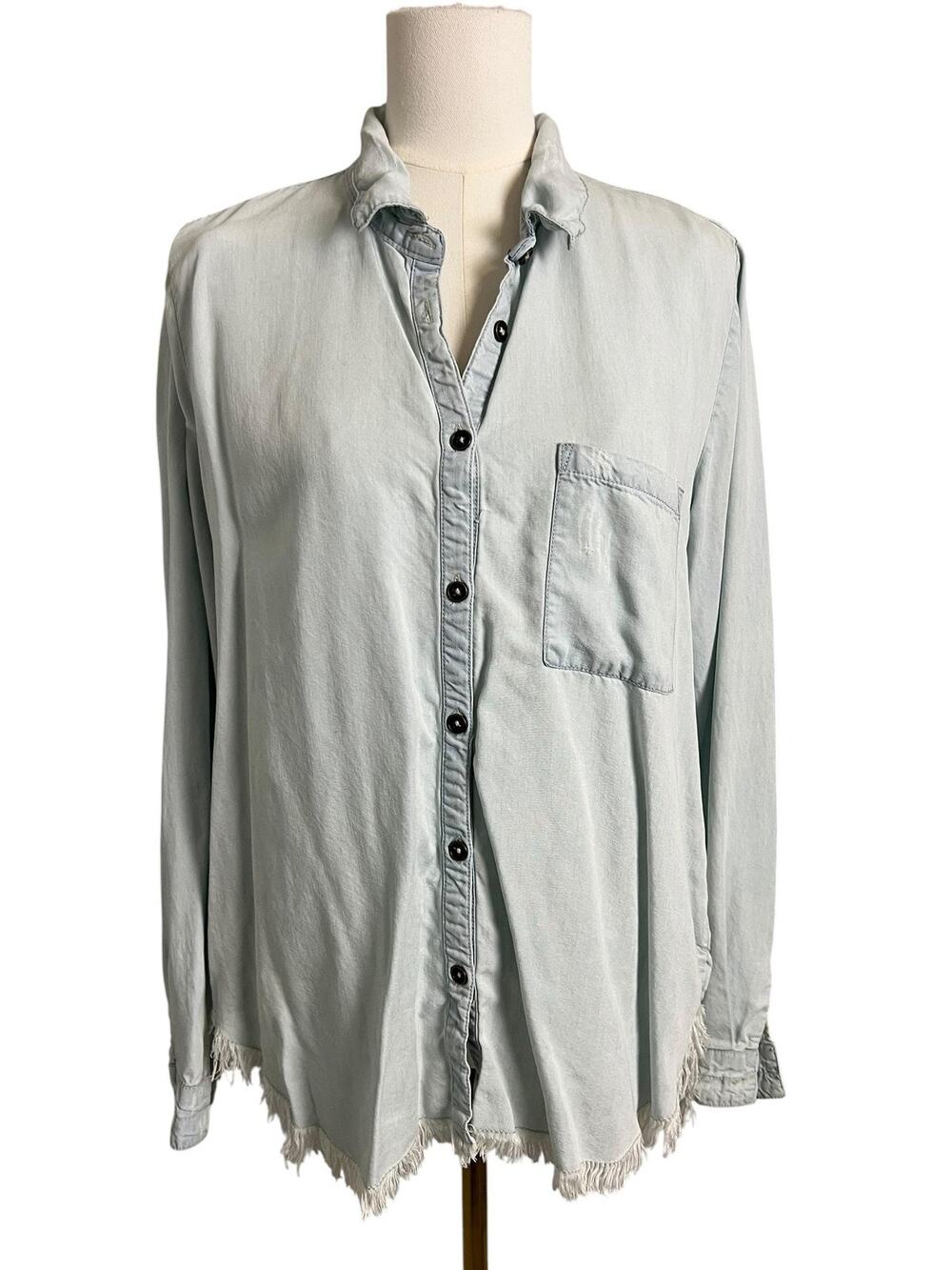 Urban Daizy Tunic Shirt Womens Small Blue Chambray Raw Fringe Hem Button Up